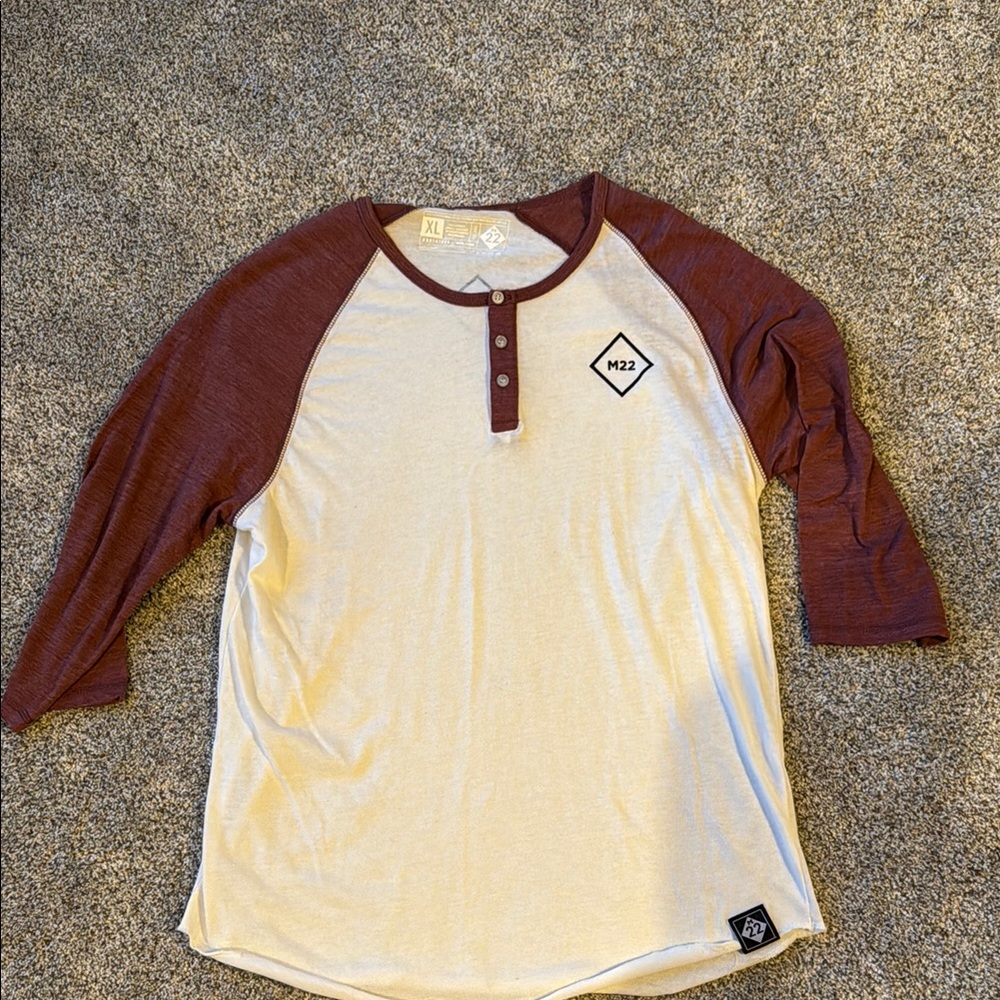 NWOT Men's Cream and Brown Raglan Shirt XL